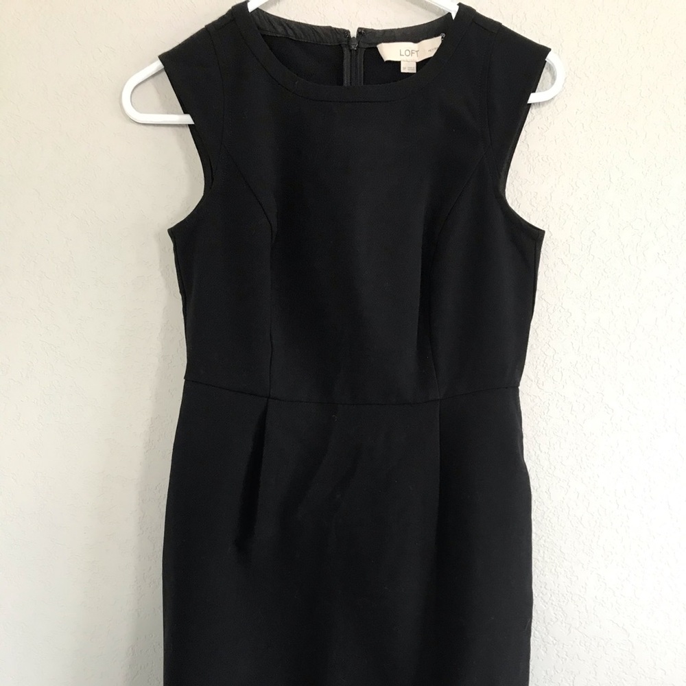 Sleeveless Black Lined Sheath Dress